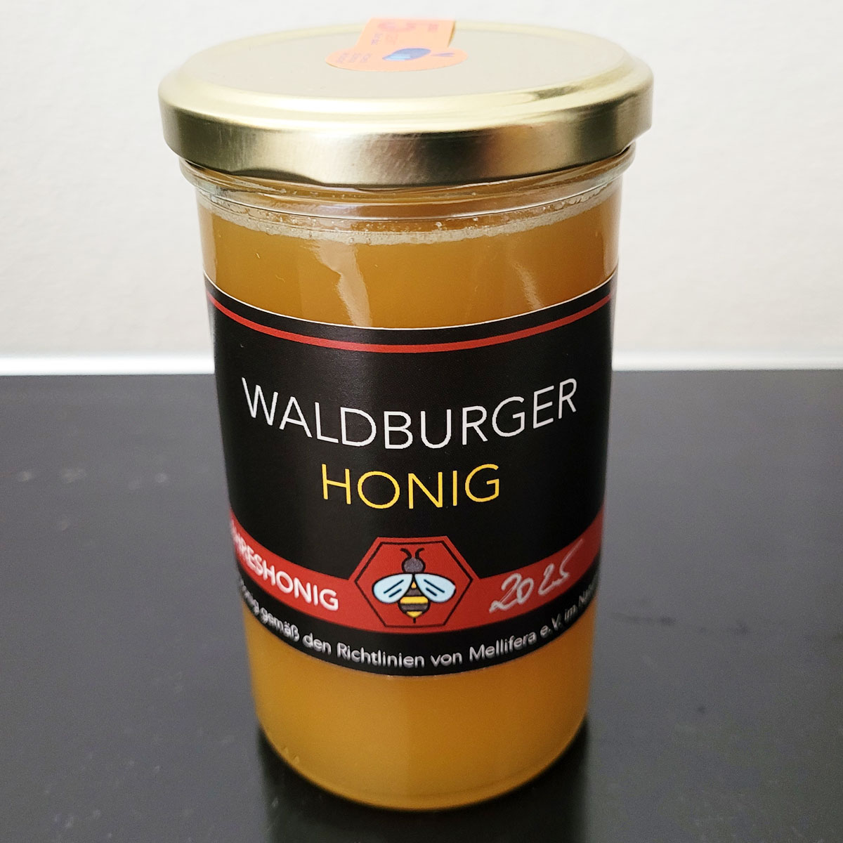 Waldburger honig von imker wohlleben