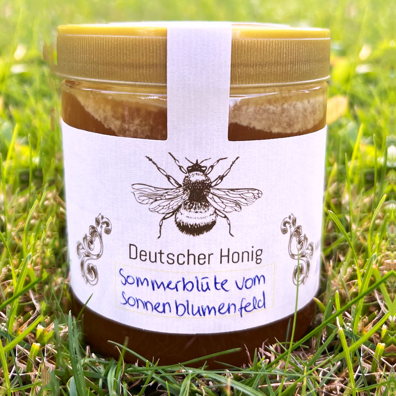 Sommerbluetenhonig vom sonnenblumenfeld